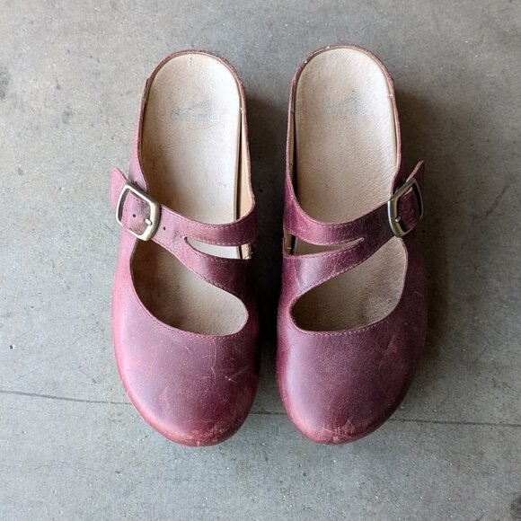 Dansko Britney Waxy Burnished Mule Clog in Wine size 39 - Picture 2 of 12
